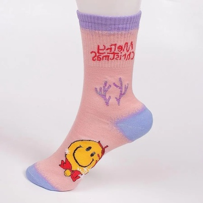 Дамски коледни чорапи в розов цвят с емотиконка