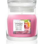 Yankee Candle Iced Berry Lemonade ароматна свещ Signature 110 гр