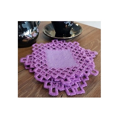 Esencia E12 ručne vyšívaná podšálka 9x9cm