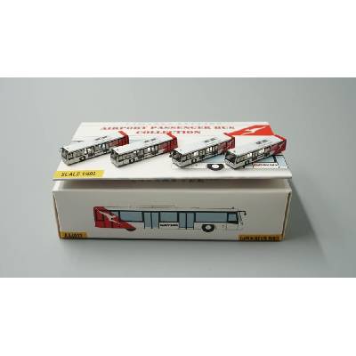 JC Wings Airport Passenger Bus Qantas4 pcs 1:400