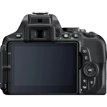 Nikon D5600 + AF-P 10-20mm VR (VBA500K013)