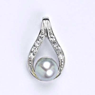 Čištín Stříbrný přívěšek s přírodní stříbrnou perlou P 1411