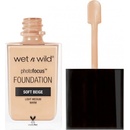 Wet n Wild Photo Focus zmatňujúci fluidný make-up Soft Beige 30 ml