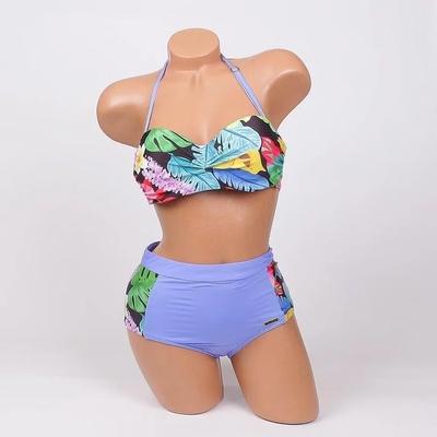 Бански в синьо-лилав цвят с цветни мотиви