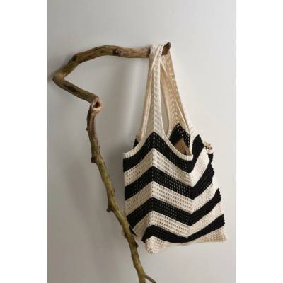 PECA del SOL KRÉMOVO-ČERNÁ PRUHOVANÁ HÁČKOVANÁ TAŠKA Crochet Black Stripe