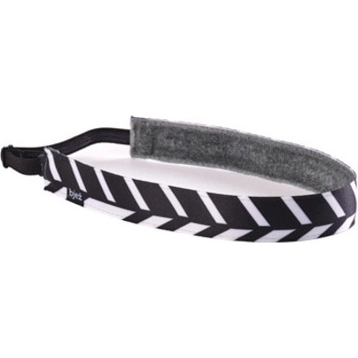 Bjež PLAIT black