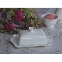 Chic Antique Porcelánová maslienka s čipkou Provence lace 20 x 13 x 8 cm