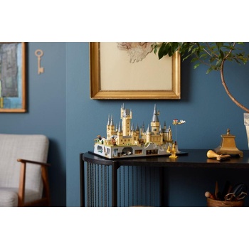 Image 1 of LEGO® Harry Potter™ - Hogwarts Castle and Grounds (76419)