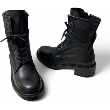 ДАМСКИ БОТИ ОТ ЕСТЕСТВЕНА КОЖА В ЧЕРЕН ЦВЯТ С ВРЪЗКИ