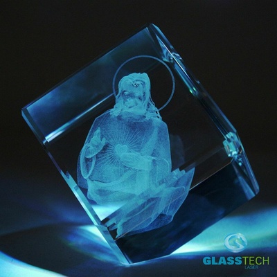 3D světec ve skleněné krychli 60 mm se sraženým rohem