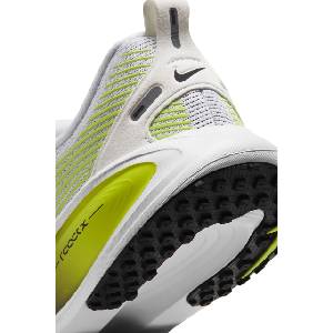 Nike маратонки за деца Vomero 18