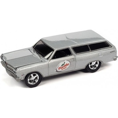 Johnny Lightning Chevrolet Chevelle Wagon 1965 1:64