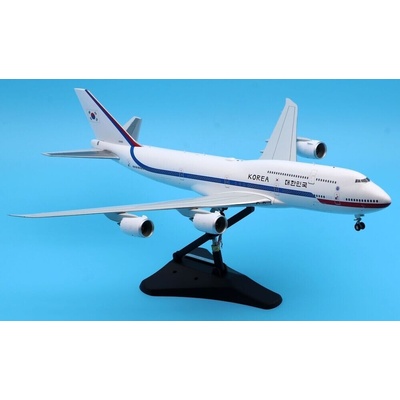 JC Wings B747-8B5 Government of South Korea 1:200