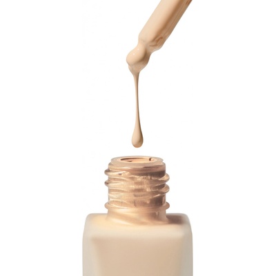 Uoga Uoga Tekutý minerální make-up a sérum s SPF20 683 Drifting Flowers velmi světlá barva se studeným podtónem 30 ml