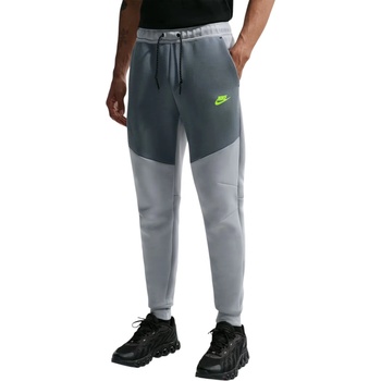 Nike Tech Fleece