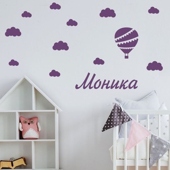 Име на дете с балон и облаци (1190-girl)