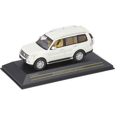 First 43 Models Mitsubishi Pajero 4WD 2010 1:43