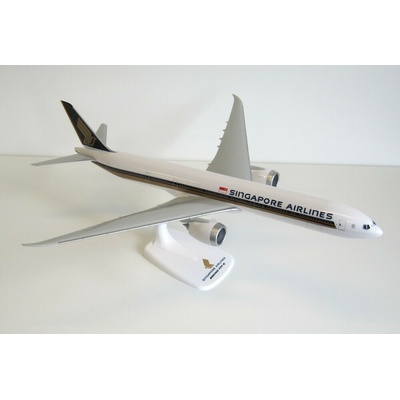 PPC Holland Boeing B777-9X Singapore Airlines "2000s Colors" Snap-Fit 1:200
