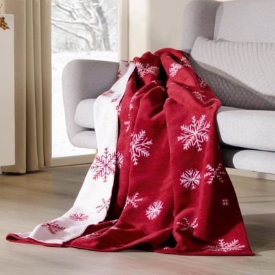 SCANquilt přehoz na postel VELURO snowflakes červenobílá střední 150 x 200 cm