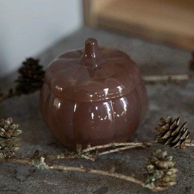 Storefactory Skleněná dóza Dýně Brehult Brown 9 cm hnědá sklo