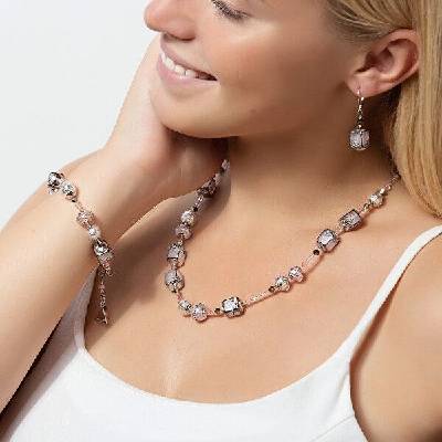 Lampglas Romantický náhrdelník delicate pink s rýdzim striebrom v perlách NCU40
