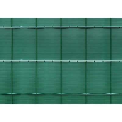 Protipohľadové pásy z PVC zelené profilované 24 cm x 201,5 cm balenie 4 ks