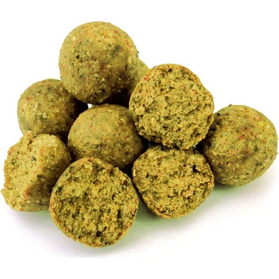 MAGIC WOLF Kŕmne Boilies 5kg 20mm Chilli Slivka