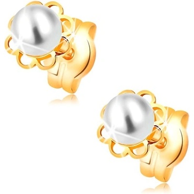 Šperky eshop náušnice ze žlutého zlata vyřezávaný kvítek bílá perla GG16.11
