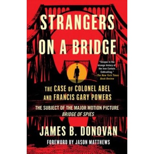 Strangers on a Bridge (ISBN: 9781501118784)