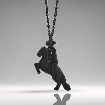 Image 1 of Конен спорт - Мъжки медальон „Ездач при прескачане на препятствие - Оксидирано сребро 925 - Ръчно изработено спортно бижу/талисман за конен спорт - Идеален подарък за мъж - ssj