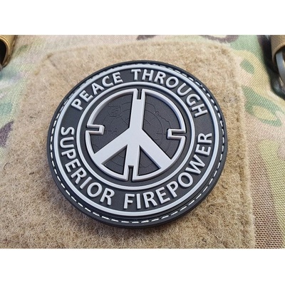 JACKETS TO GO Nášivka PEACE THROUGH SUPERIOR FIREPOWER plast velcro SWAT