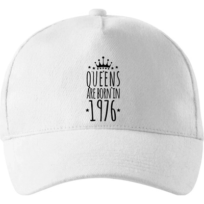 Queens are born in 1976 so zahnutým šiltom a mosaznou sponou Biela