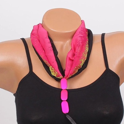 Фишу-колие в черно и тъмнорозово с цикламени висулки