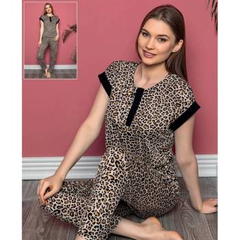 Дамска пижама в бежово с леопардов десен