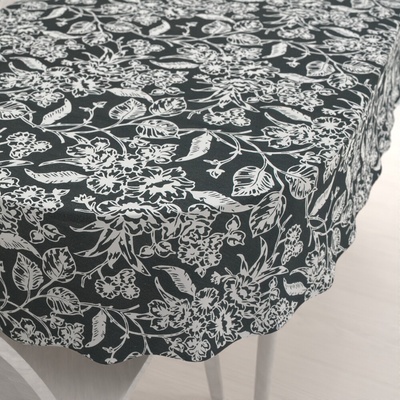 Biante Dekoračný oválny obrus PML-105 Biele kvety na čiernom 120x140 cm