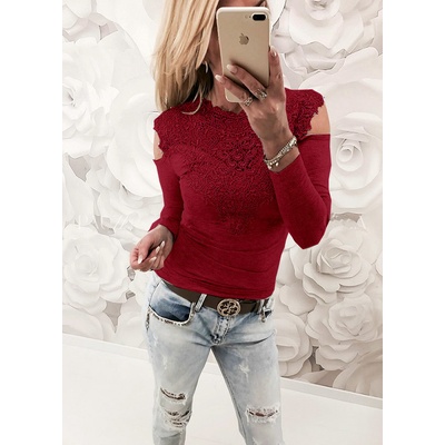 Luxusní halenka s krajkovou vsadkou 8017432-6 vínová
