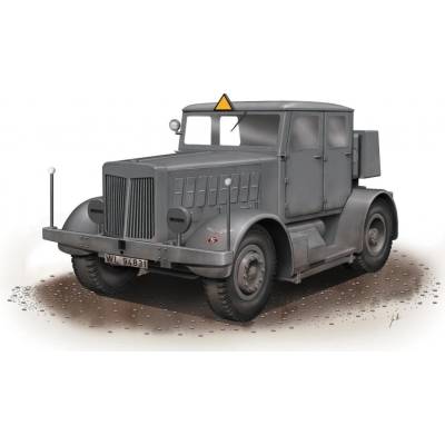 Special Hobby SS-100 Gigant Schwerer Radschlepper 1:72