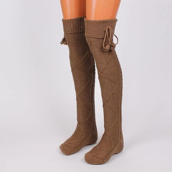 Image 1 of Дамски плетени 7/8 чорапи в кафяво с помпони