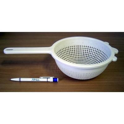 Cedník plast 19 cm
