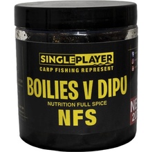 SINGLEPLAYER Boilies v dipu NFS 150g 20mm