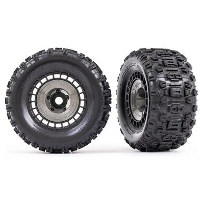 Traxxas колело 3.8", гума Sledgehammer, диск черен със сиво покритие (2)