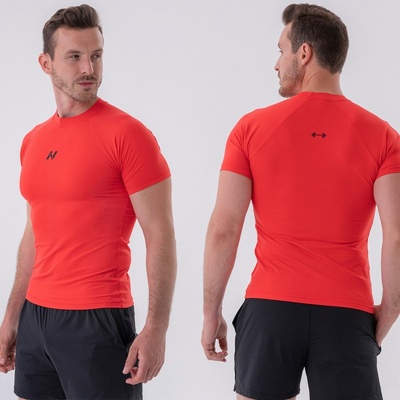 Nebbia Functional Slim-Fit T-Shirt červené