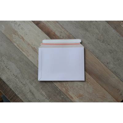 Kartonová obálka 240x175mm balení 100ks