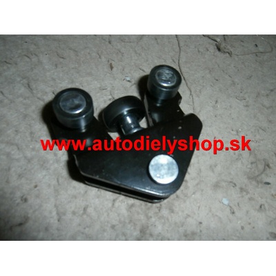 Opel VIVARO 8/2006- kolieska posuvných dverí / dolné kladky
