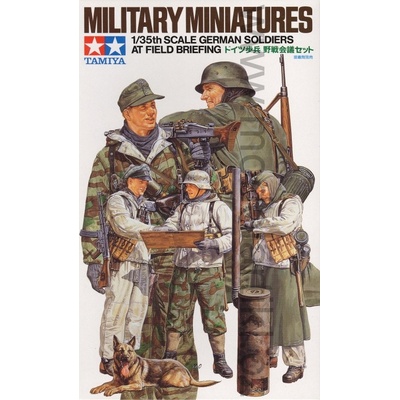 Tamiya German Soldiers At Field Briefing 1:35