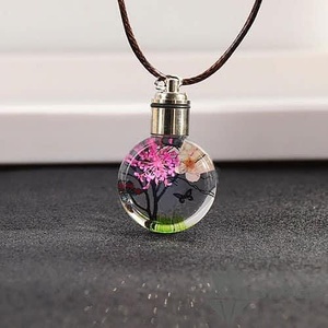 Дамско колие с цветя в кристална топка Rose red