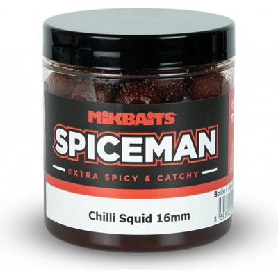 Mikbaits Spiceman Boilies v dipu 250 ml 16 mm Chilli Squid
