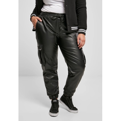 Urban Classics Дамски панталон в черно от Urban Classics Ladies Faux Leather Cargo UB-TB3983-00007 - Черен, размер 5XL