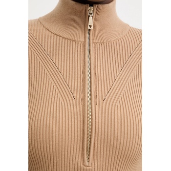 GUESS Рокля Guess HARLEY в бежово къса с кройка по тялото W5BK45 Z0572 (W5BK45.Z0572)