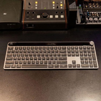 Image 1 of JLab Epic Wireless US IEUKEPICKEYRBLK4